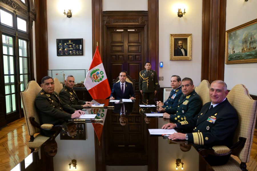 José Jerí asume la presidencia: promesas y polémicas